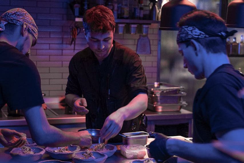  Juan Pablo, Fabian und Fabio in der Küche des Kramer.