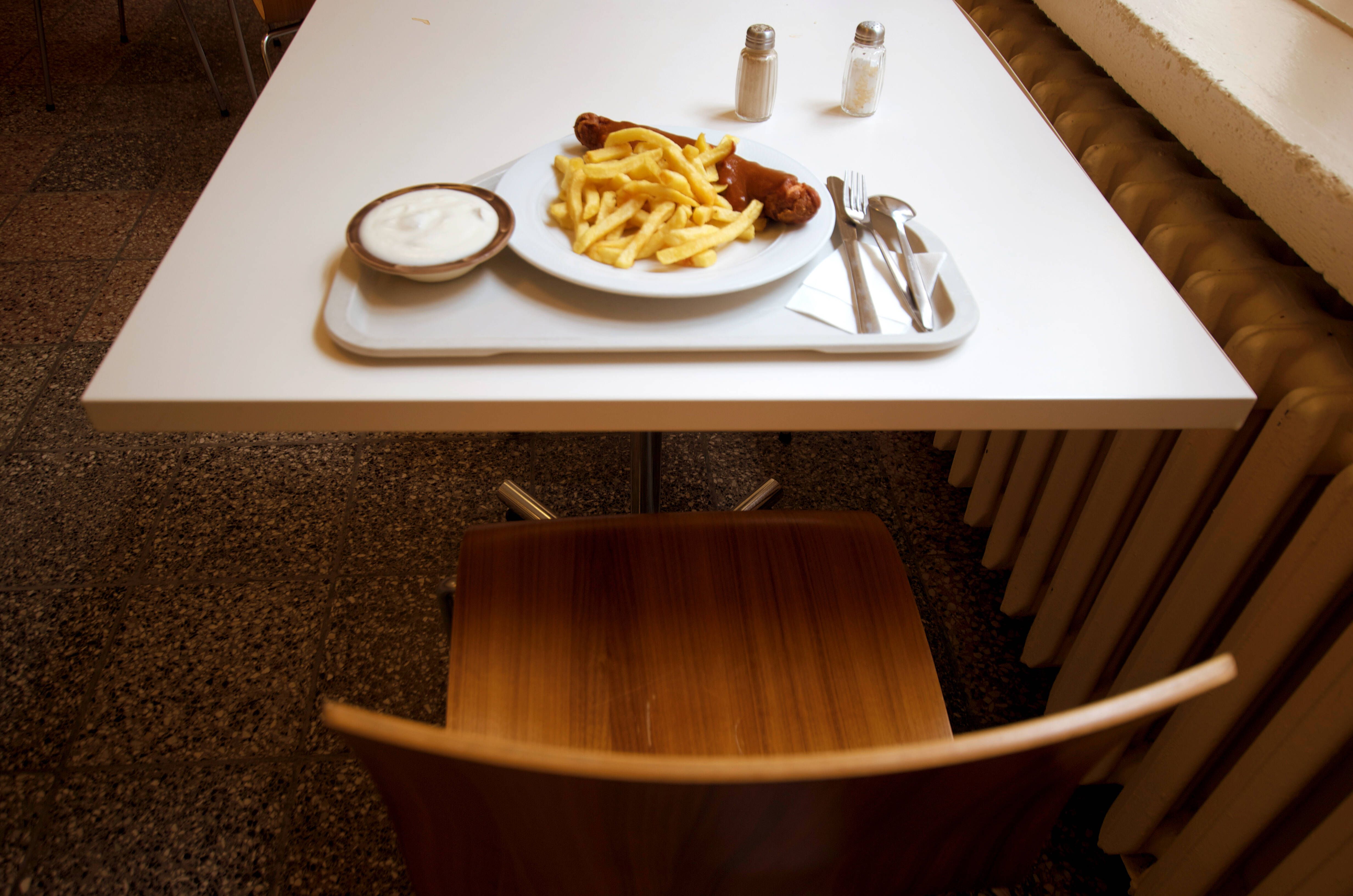 Image - Görlitzer Wirt kassiert „8.88 Mark“ für Currywurst und preist Russland – Rechtsextreme jubeln