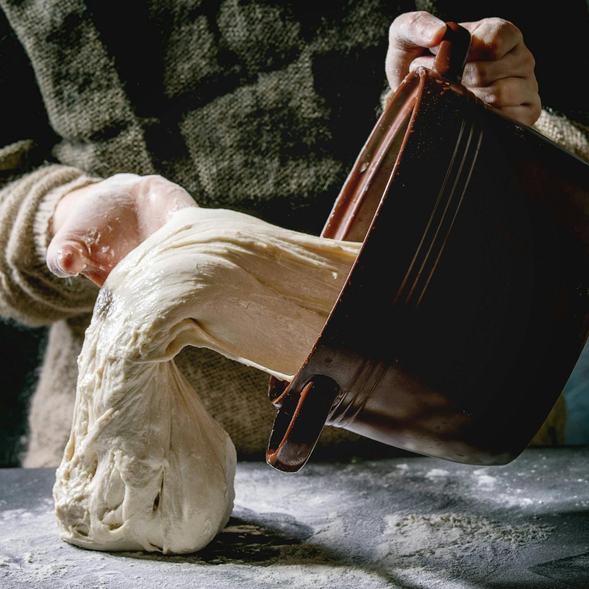 Brot lässt sich ganz einfach auch in einem Topf backen.