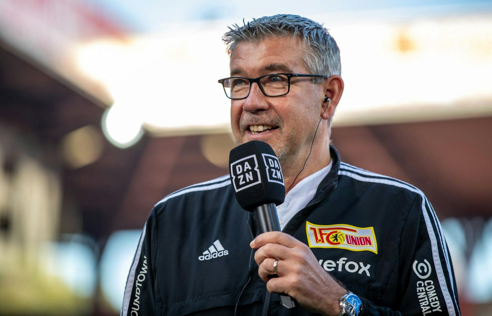 Urs Fischer während eines Interviews