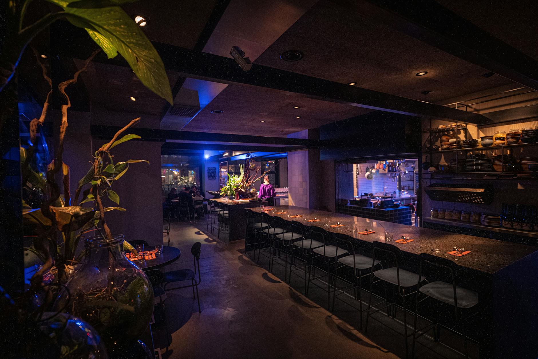 Kramer Restaurant: moderner Schick, beim Kochen aber der uralten Tradition des offenen Feuers verhaftet.