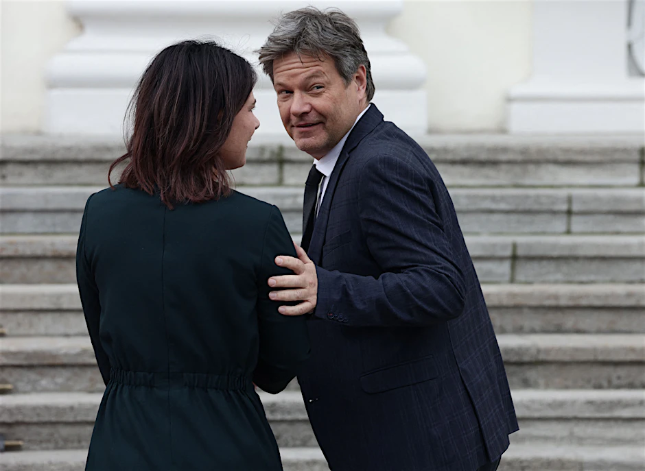 Außenministerin Annalena Baerbock und Wirtschaftsminister Robert Habeck. Die Bundesregierung hat sich bei dem Verbot von neuen Gas- und Ölheizungen auf einen Kompromiss geeinigt.