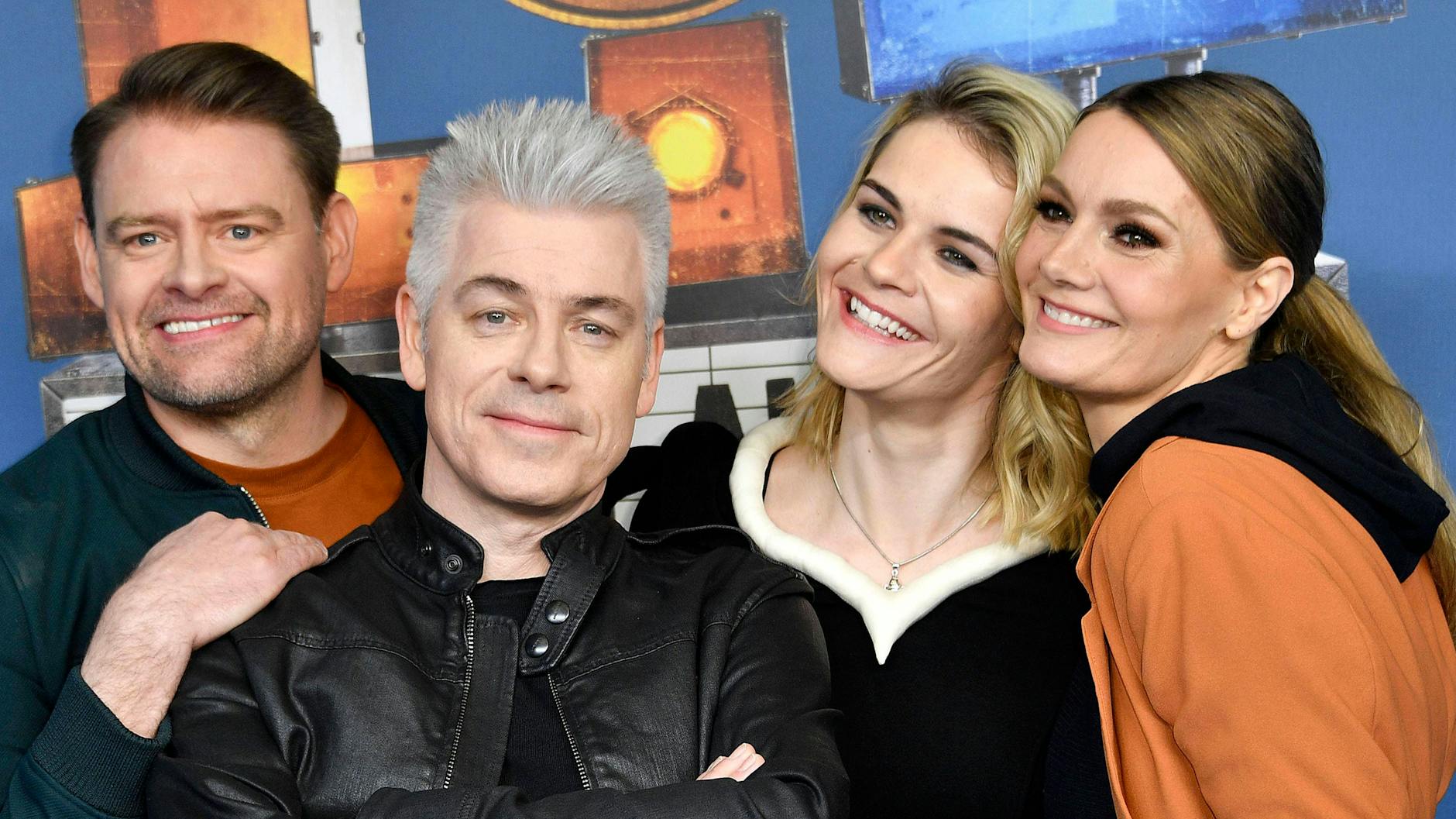 Max Giermann, Michael Mittermeier, Hazel Brugger und Martina Hill gehören zum Cast der vierten Staffel „LOL – Last One Laughing“.