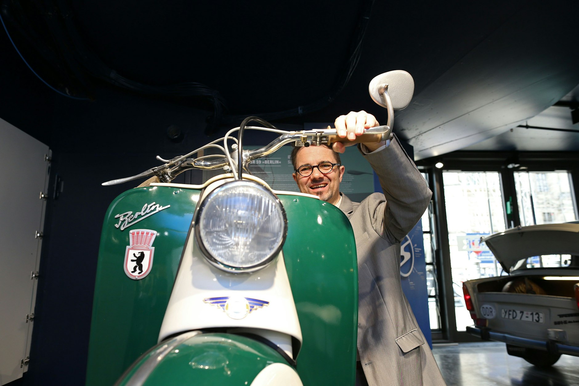 Ausstellungsleiter Sören Marotz freut sich, das DDR-Museum wieder zu eröffnen.&nbsp;