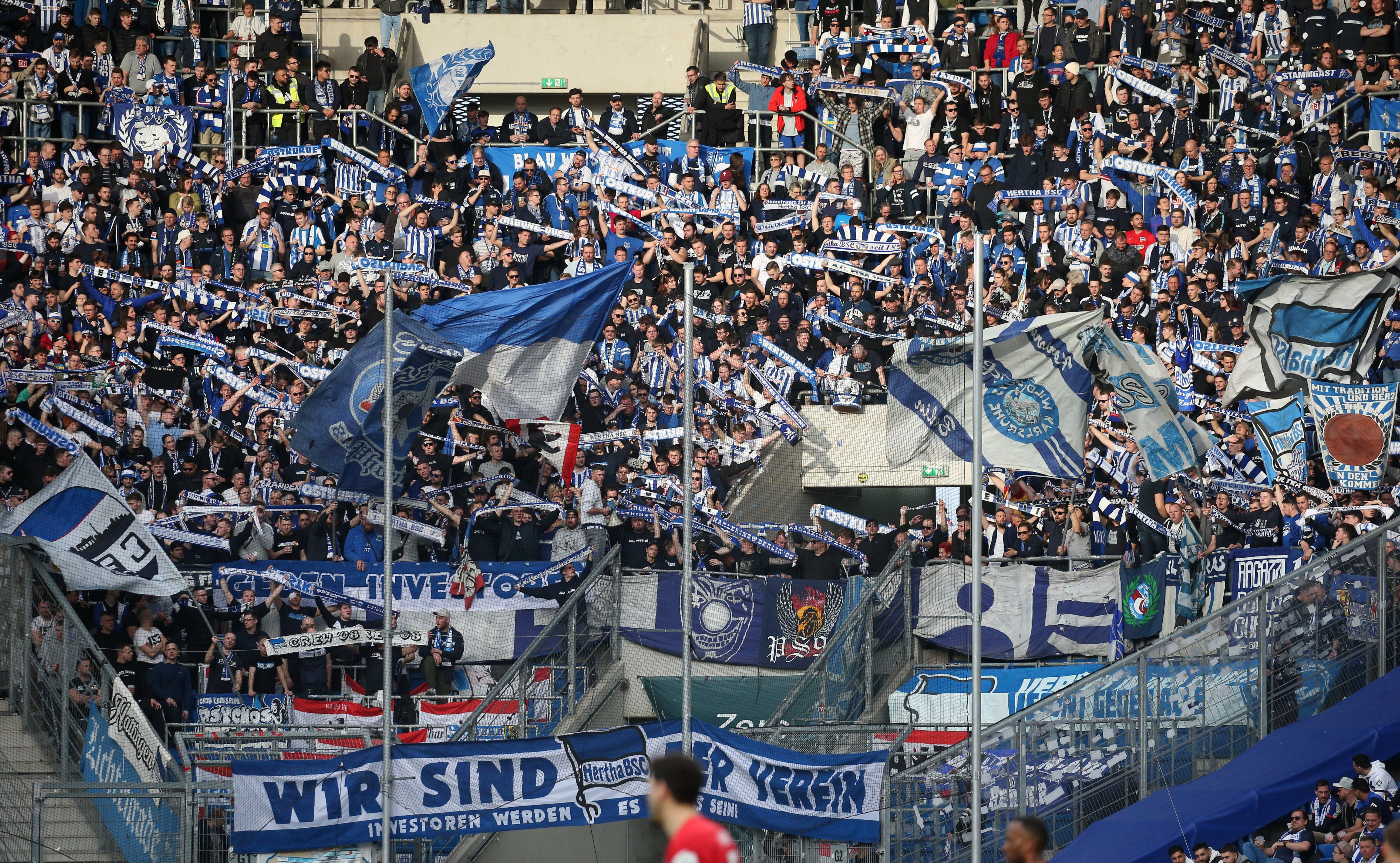 Hertha BSC In Freiburg Im Liveticker: 2200 Fans Wollen Den Auswärtsfl ...