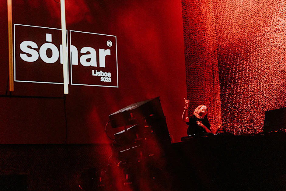Die Berliner House-Produzentin Sofia Kourtesis legte am Eröffnungsfreitag auf dem Sónar auf.
