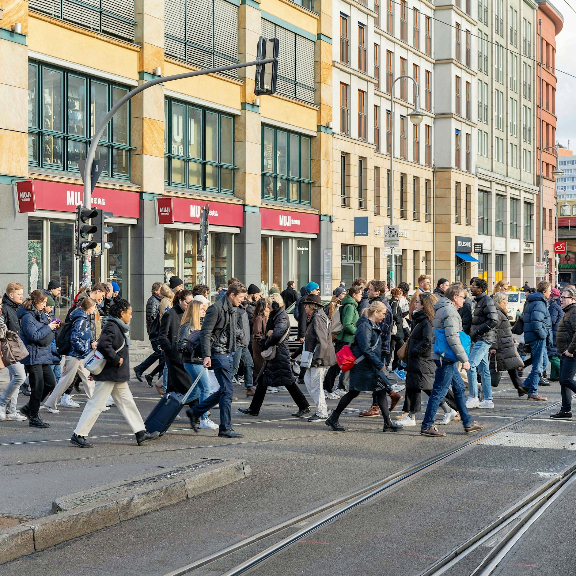 Der Hackesche Markt soll Fußgängerzone werden: BVV in Berlin-Mitte macht jetzt ernst!