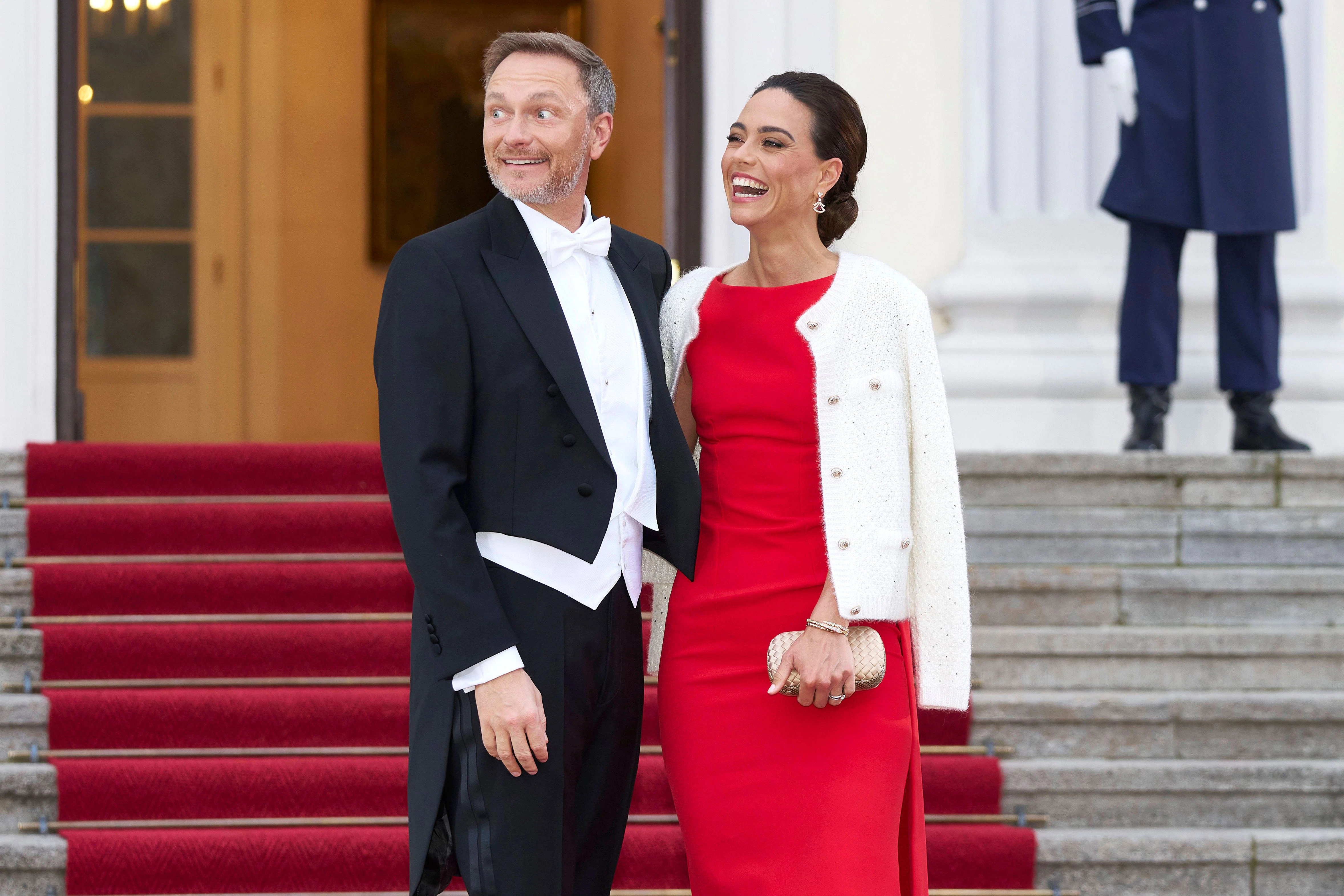 In Deutschland gibt es keine Promis, sagt man. Und wenn doch, dann wären diese beiden Personen unser bestes Glamour-Paar.