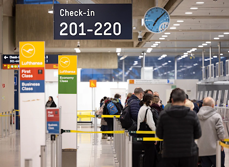 Problemlose Abfertigung am Flughafen Köln/Bonn zum Auftakt der Osterferien.  