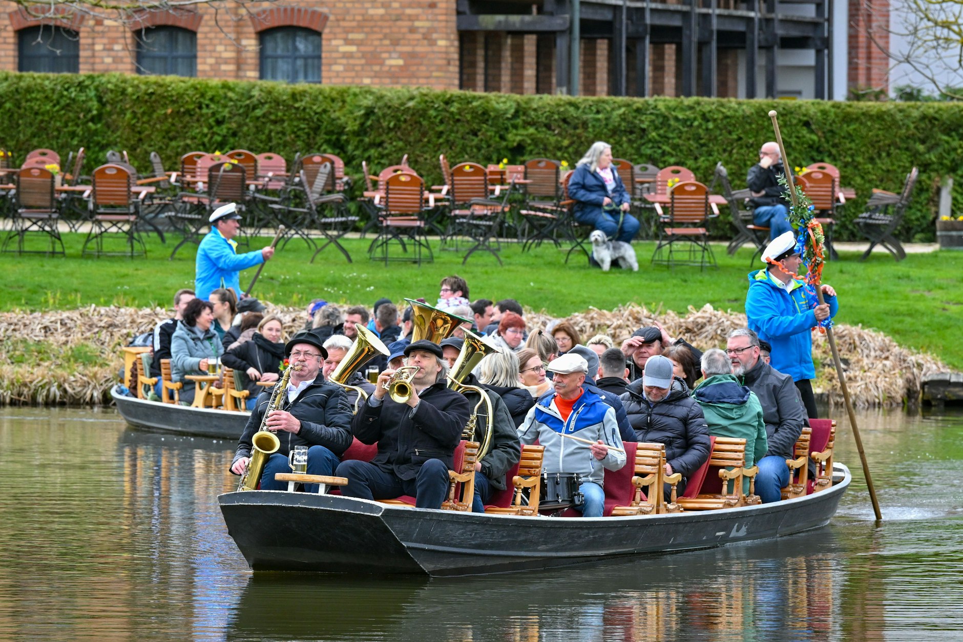 In Schlepzig wurde die Sommersaison für Kahnfahrten eingeläutet.