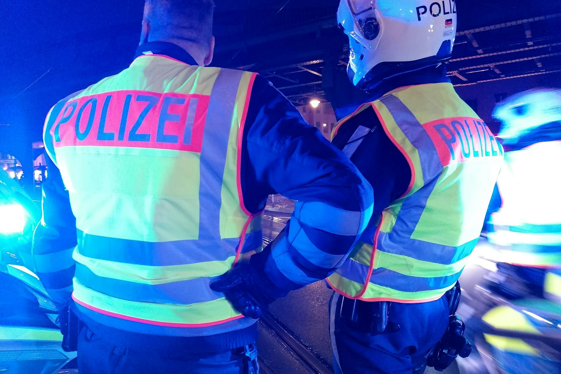 Mehrere Berliner haben beim Kontakt mit der Polizei Diskriminierung erfahren. (Symbolfoto)