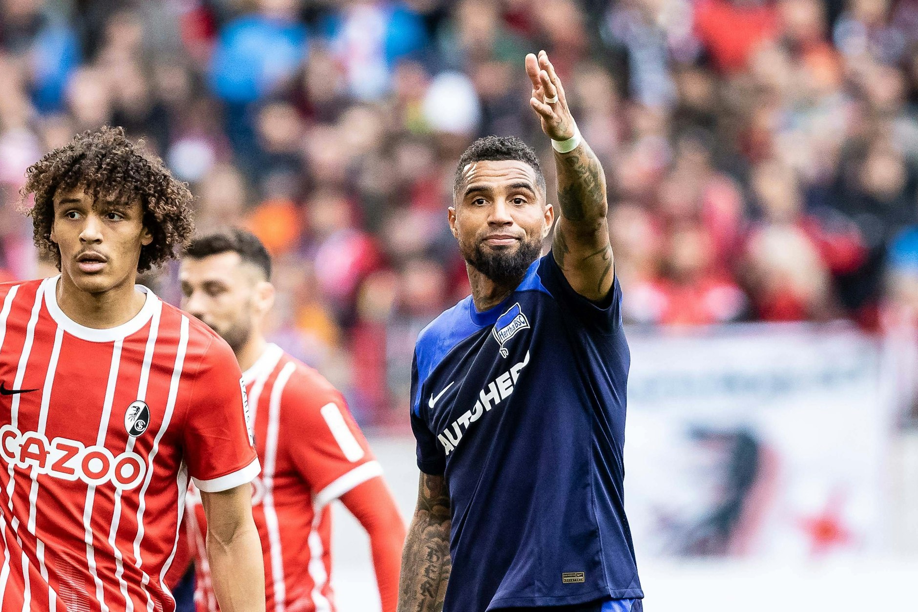 Verteilte in Freiburg nicht nur Kommandos: Herthas Routinier Prince Boateng (36).