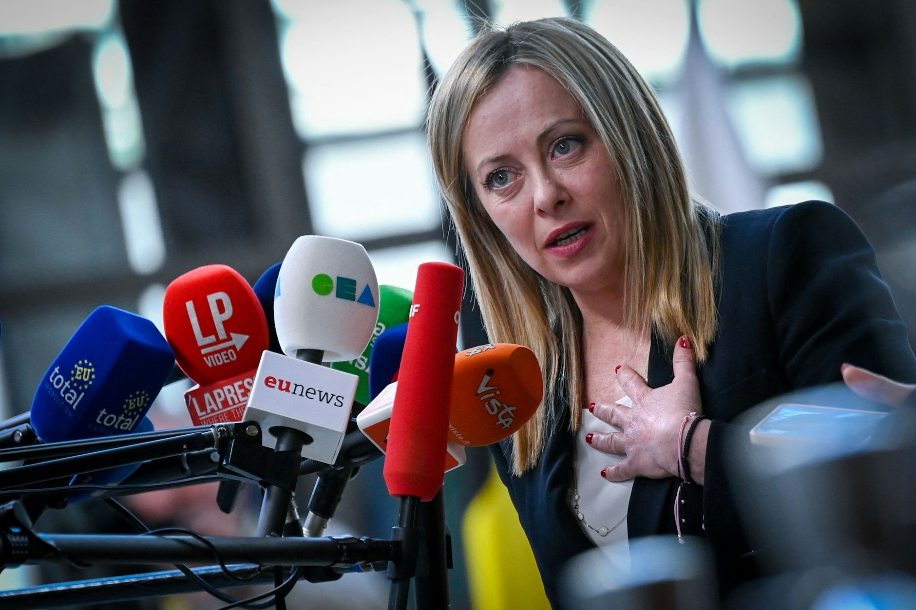 Italiens Premierministerin Giorgia Meloni ist die Verwendung englischer Begriffe ein Dorn im Auge.