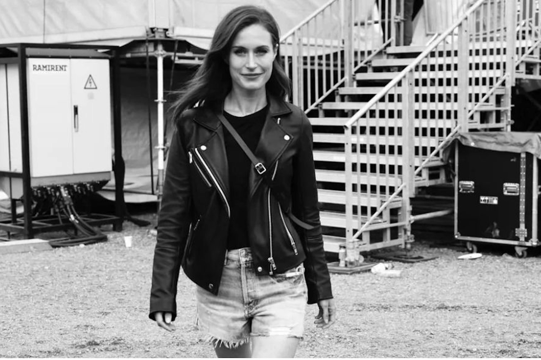 Im Juli 2022 machte dieses Foto Furore, das Sanna Marin auf einem Rockfestival zeigt.