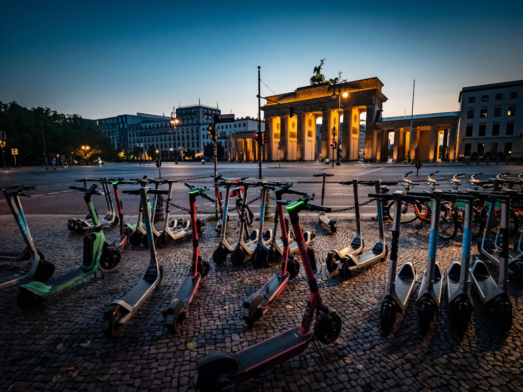 Ist der Trend schon vorbei? Warum die E-Scooter-Anbieter aus Berlin verschwinden