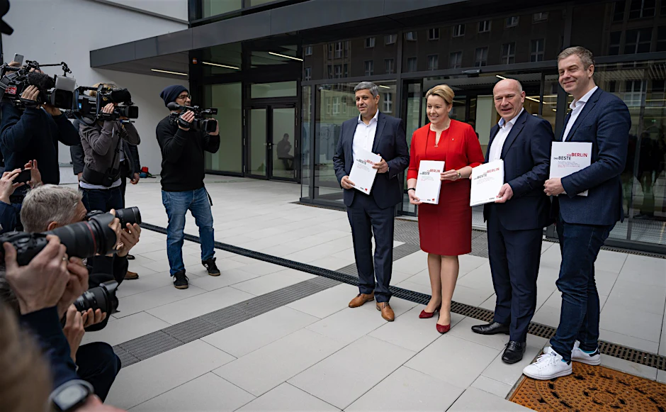 Raed Saleh (SPD) (l-r), Franziska Giffey (SPD), Kai Wegner (CDU), Stefan Evers (CDU).  