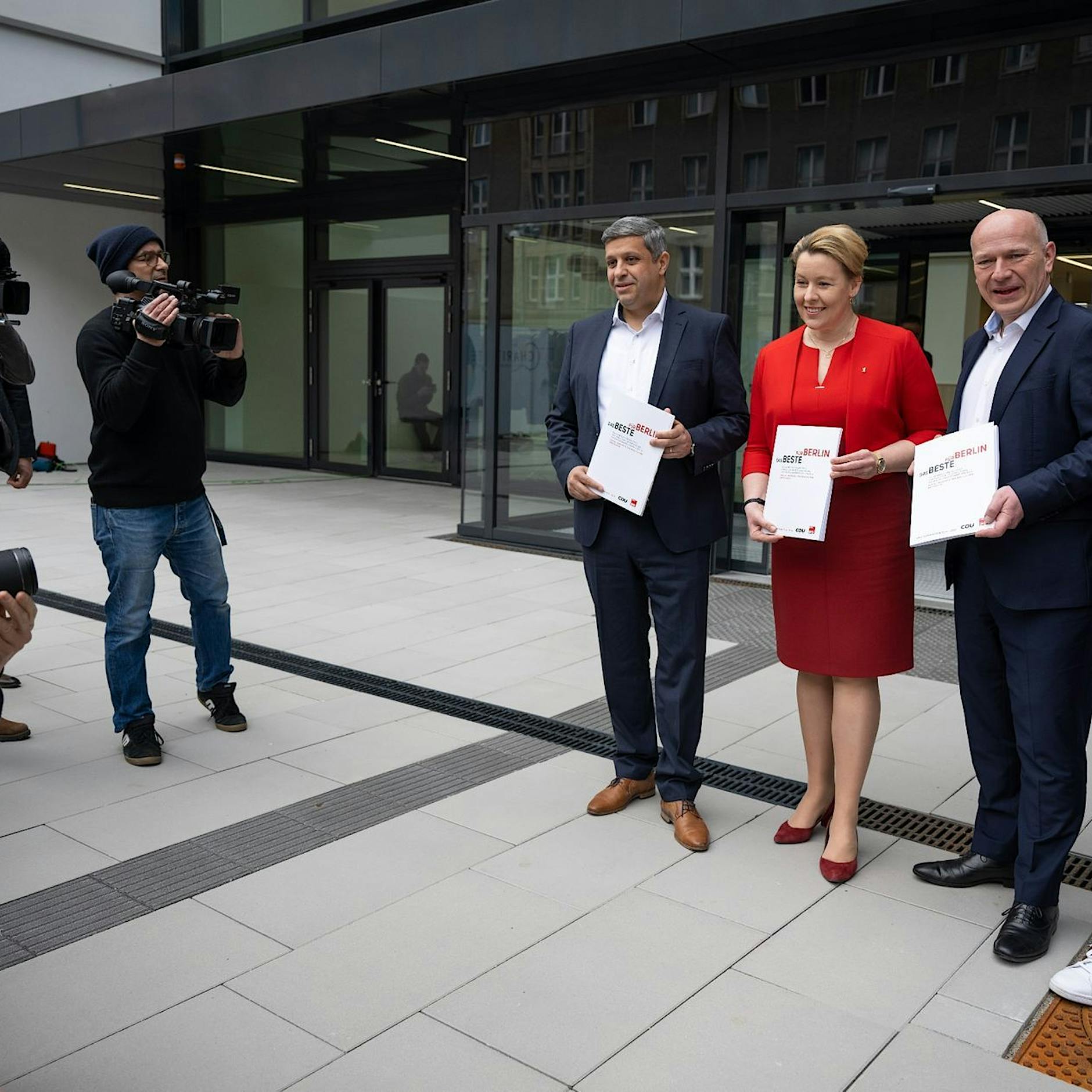 Koalition will Videoüberwachung, Bodycams, Messerverbote