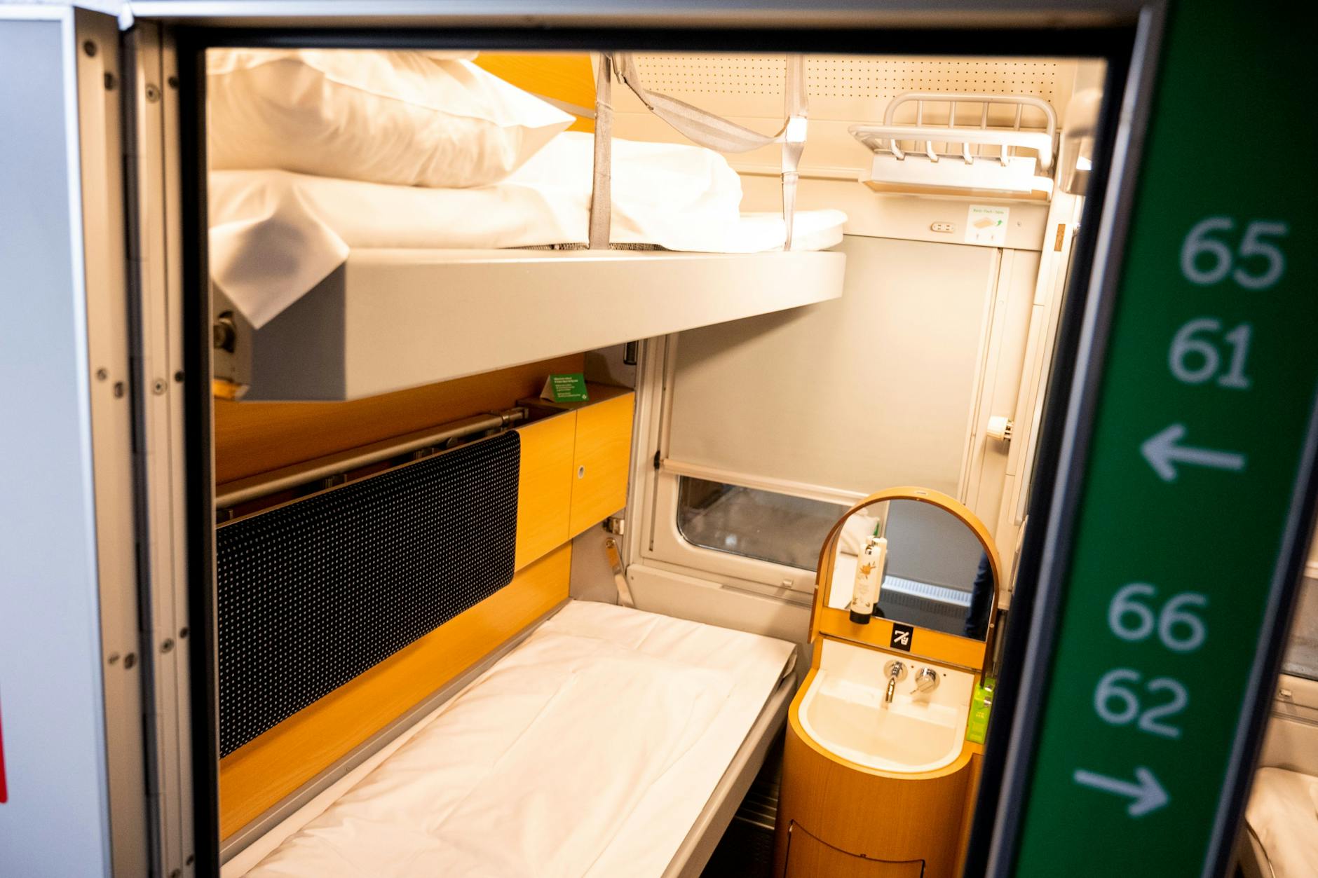 Im eigenen Abteil nach Norden – oder nach Berlin: ein Schlafwagencoupé im Nachtzug der SJ