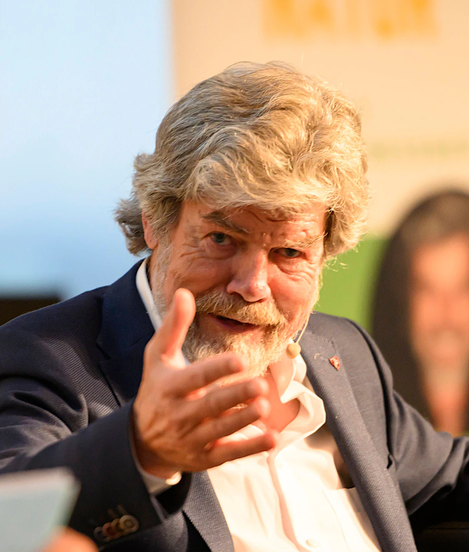 Messner, hier im Februar auf einer Podiumsdiskussion, ist wenig begeistert von Klebe-Aktionen.