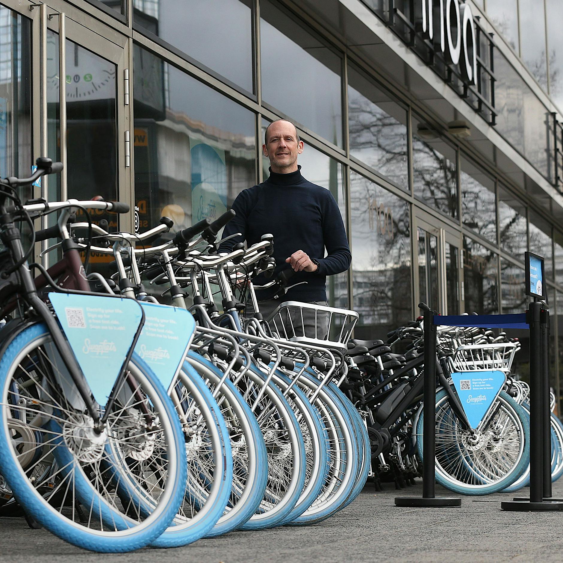 Warum haben so viele Fahrräder in Berlin einen blauen Vorderreifen?