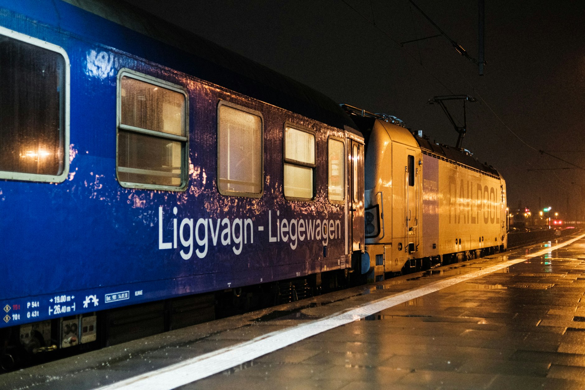 Ein Sessel im Liegewagen (schwed.: Liggvagn) des Nachtzugs kostet etwa 84 Euro.