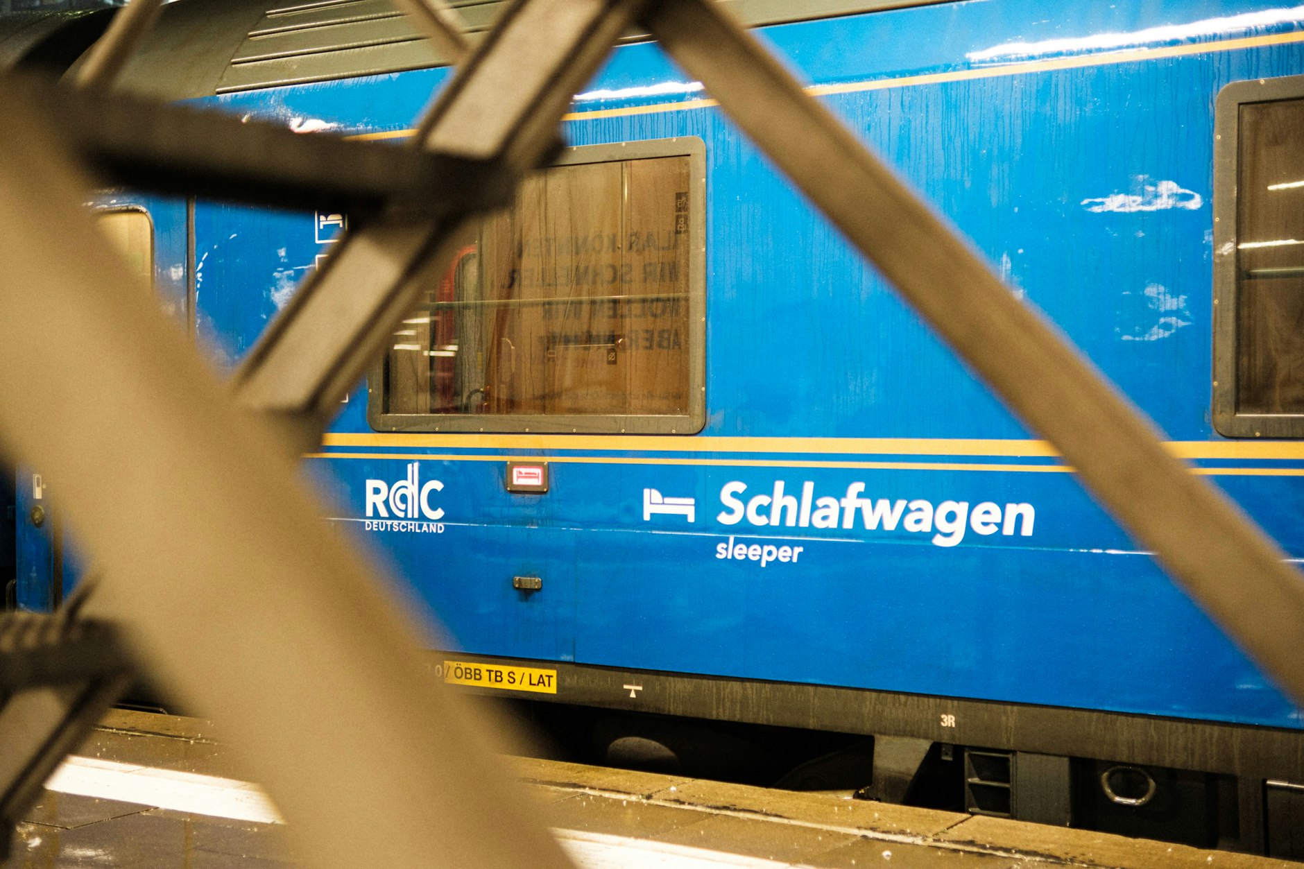 Für etwa 280 Euro kann man ein ganzes Schlafabteil für sich buchen.