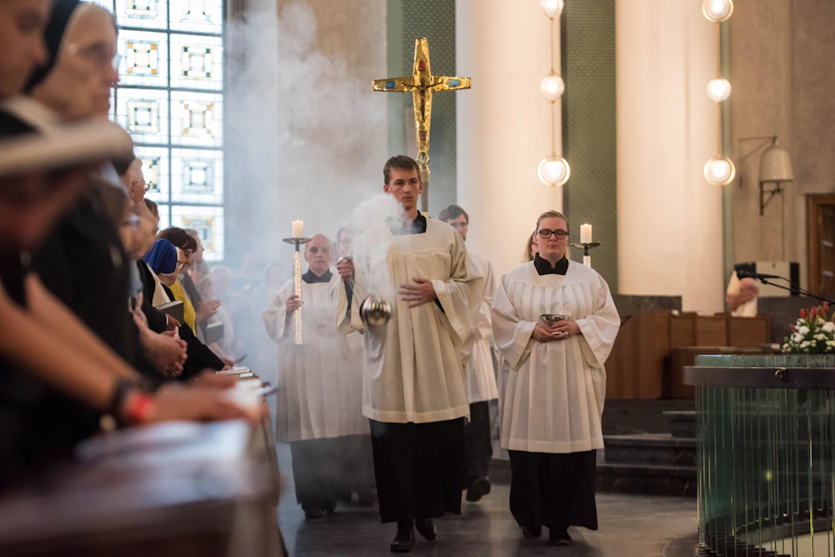 Dann lieber ohne Gott: Warum ich aus der katholischen Kirche ...
