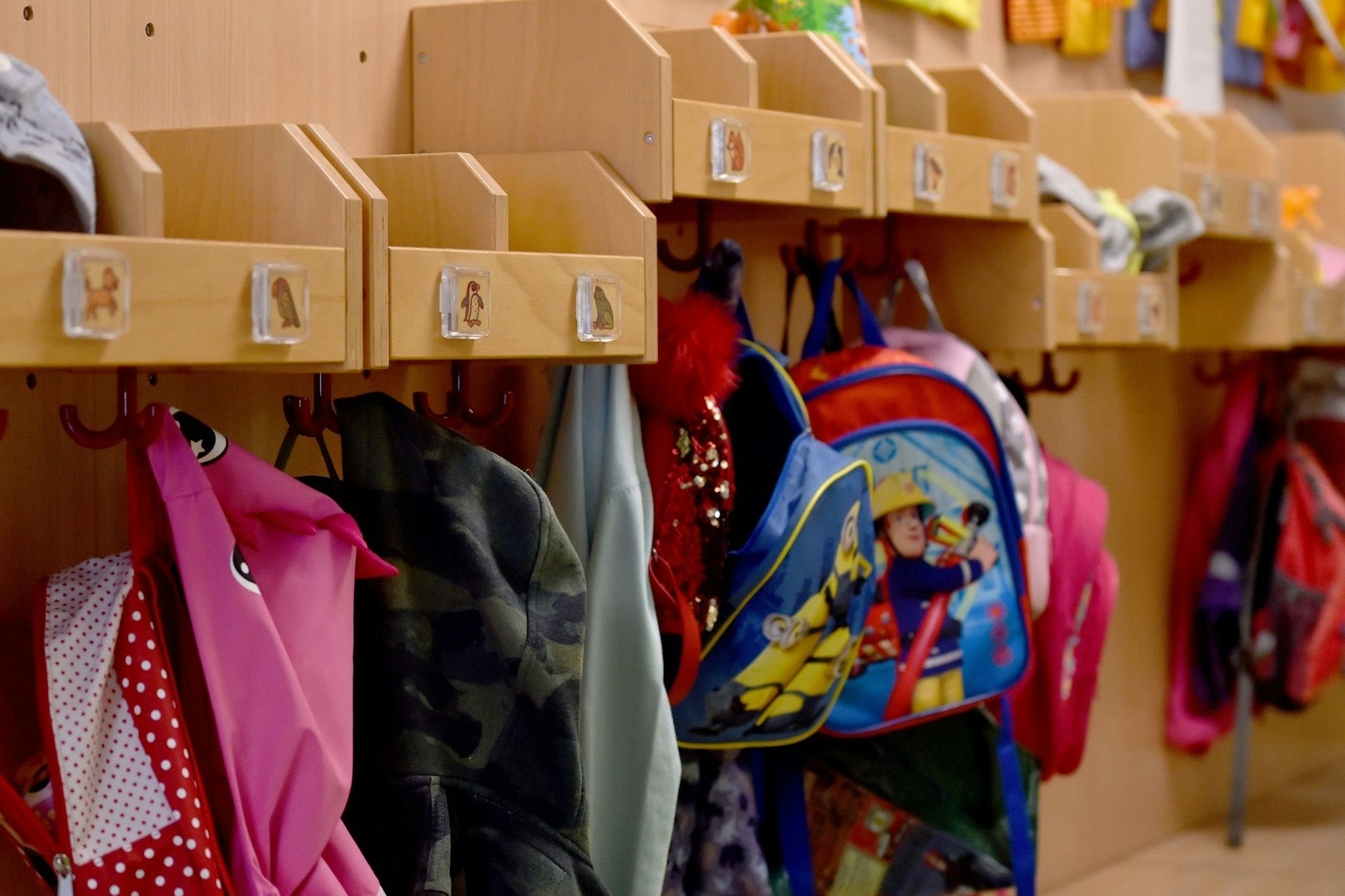 Die Brandenburger Kitas haben mit massivem Personalmangel zu kämpfen.