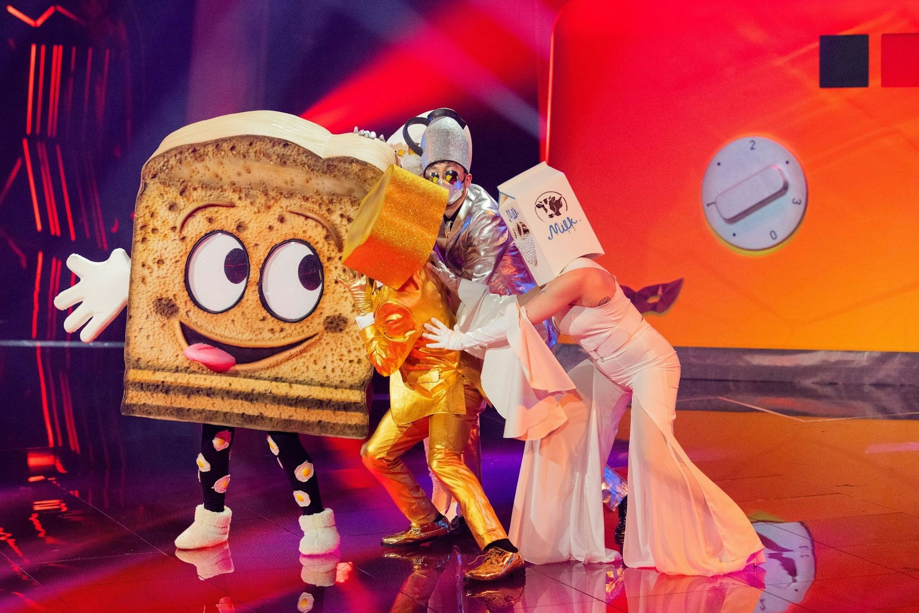 Der Toast überzeugte in der ersten Folge von „The Masked Singer“ mit einer witzigen Performance.