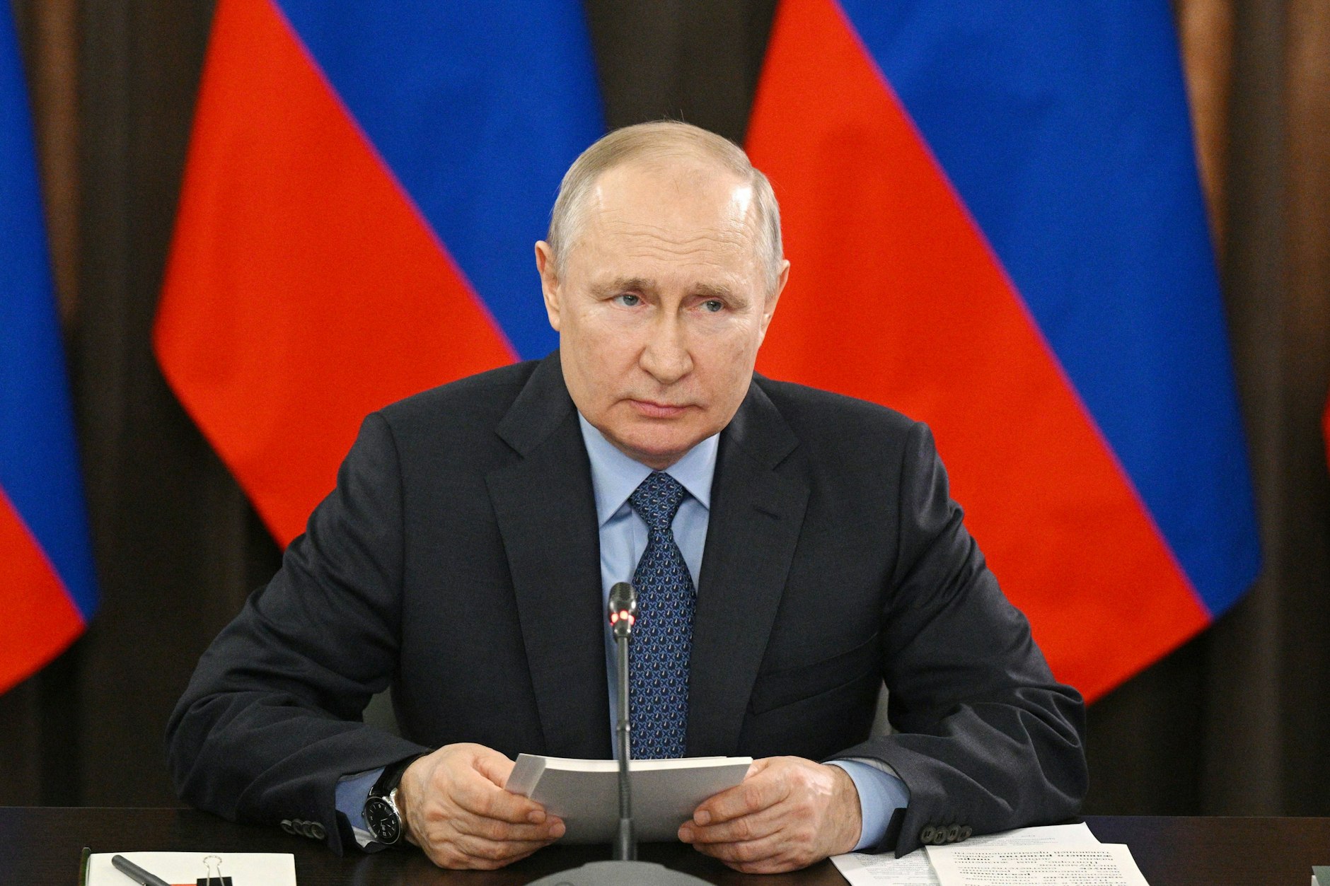 Der russische Diktator Wladimir Putin bei einer Rede.