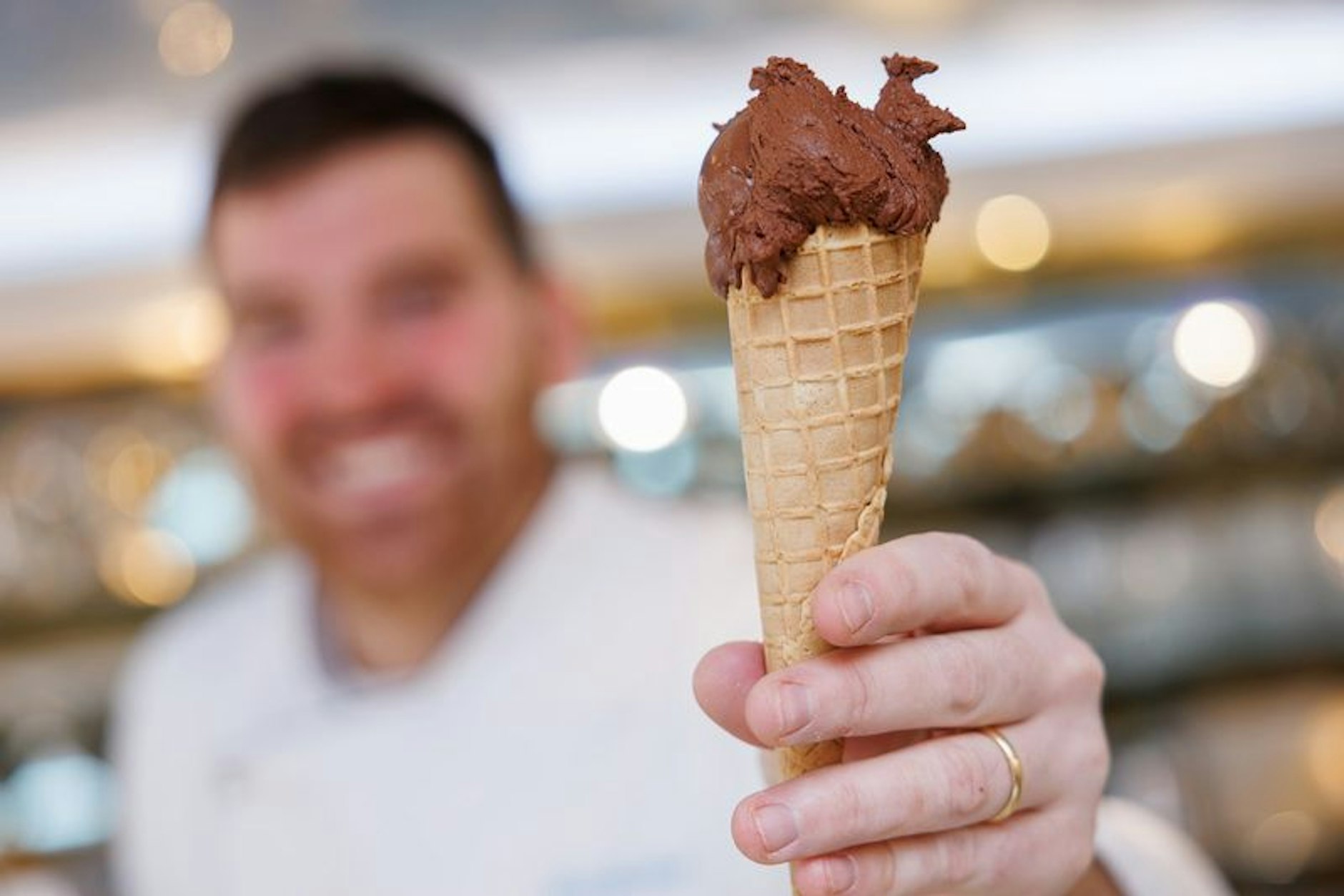 Geht immer: Schokoladeneis. Hier allerdings in der veganen Variante, die schwer im Kommen ist.