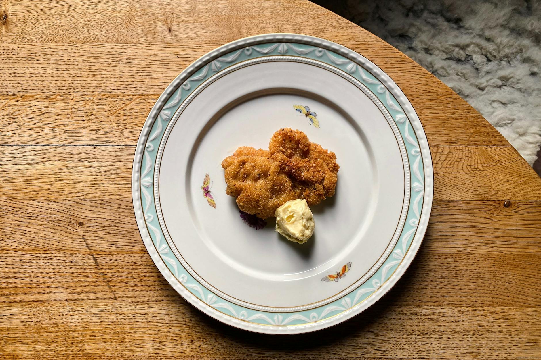 Ist das das beste Schnitzel Berlins? Wir finden ja, zumindest bis zum 26. April 2023.