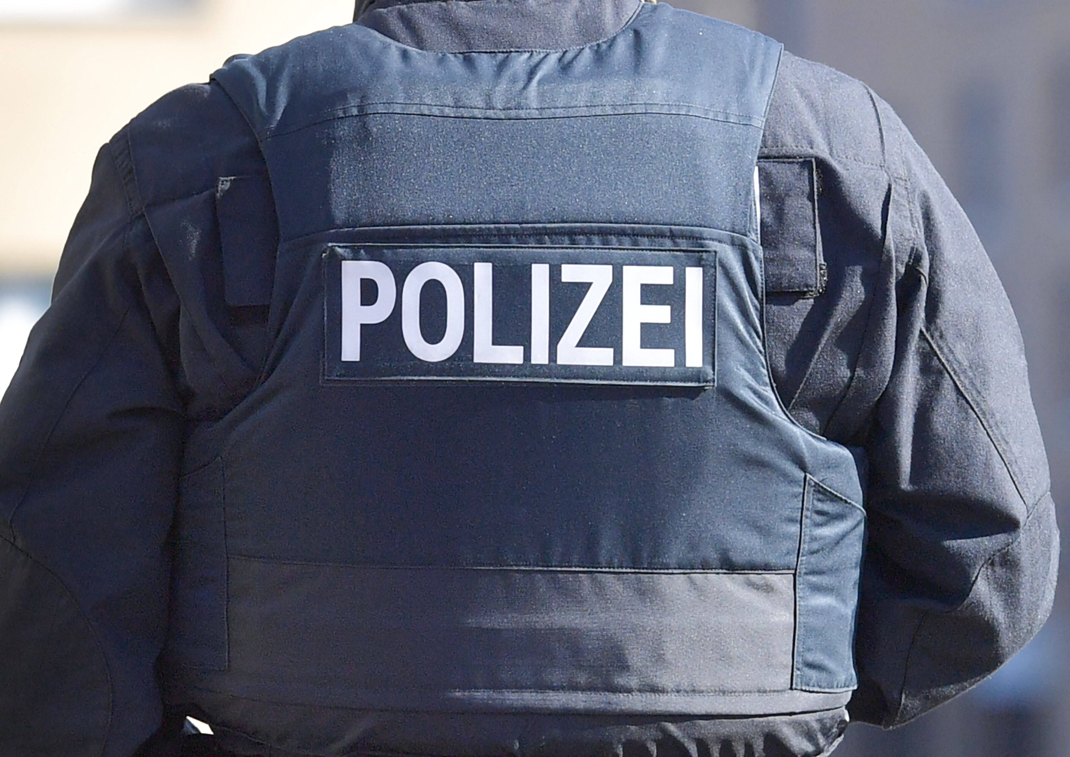 Polizisten bestehlen Todesopfer: Kamera überführt zwei Beamte