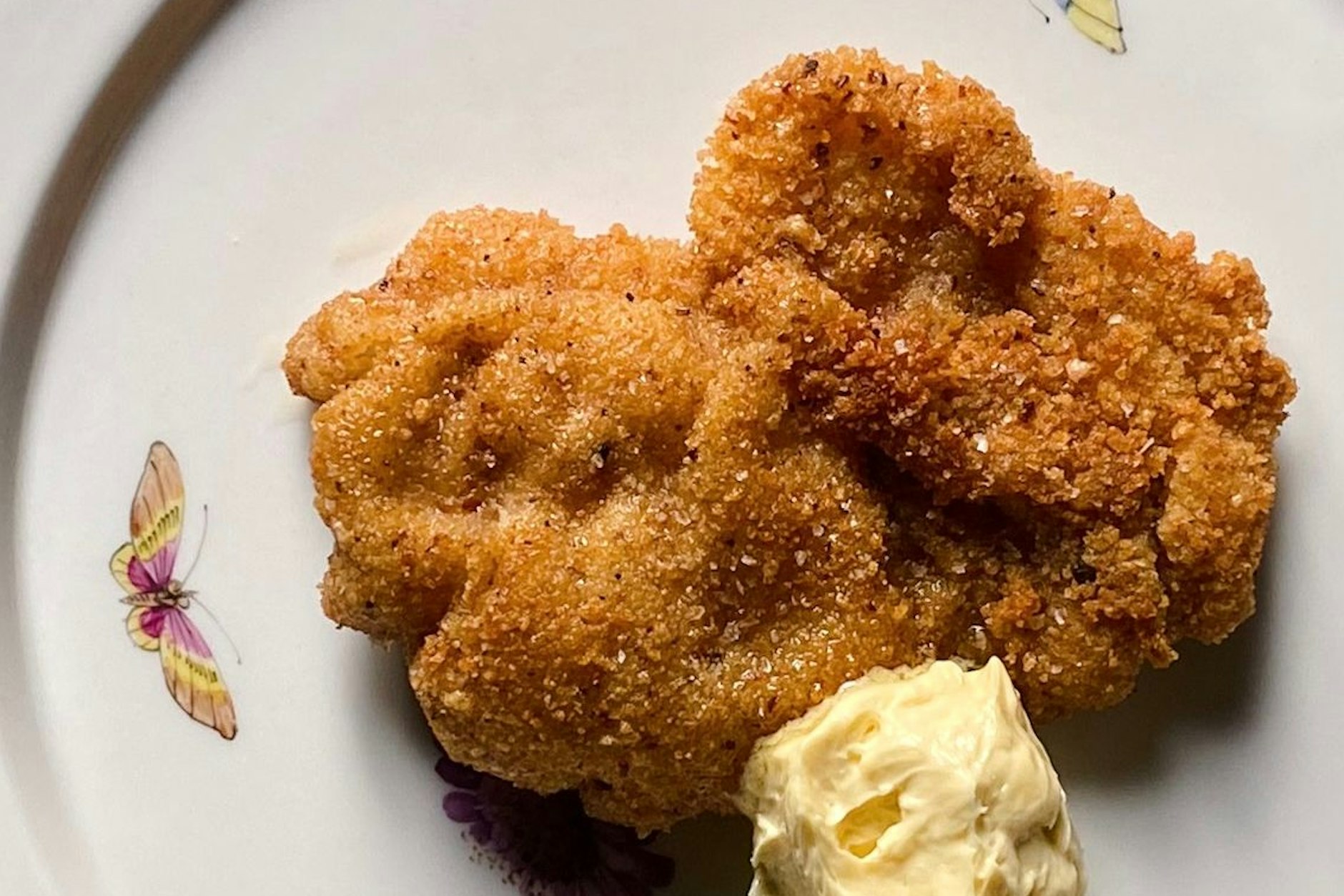 Und weil es uns so gut geschmeckt hat, hier noch mal das Close-up auf das Fettschnitzel.