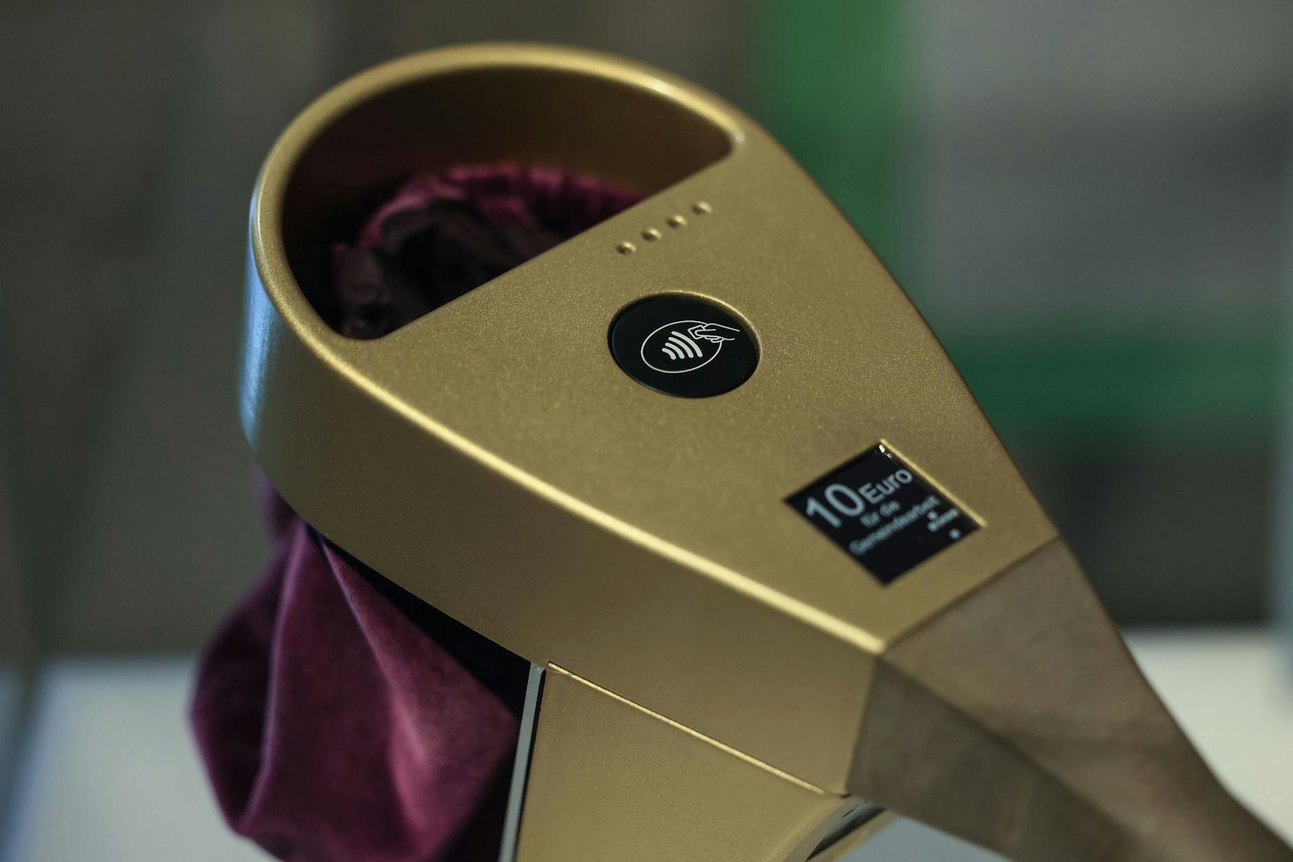 Ein Digitaler Klingelbeutel aus dem Jahr 2018.