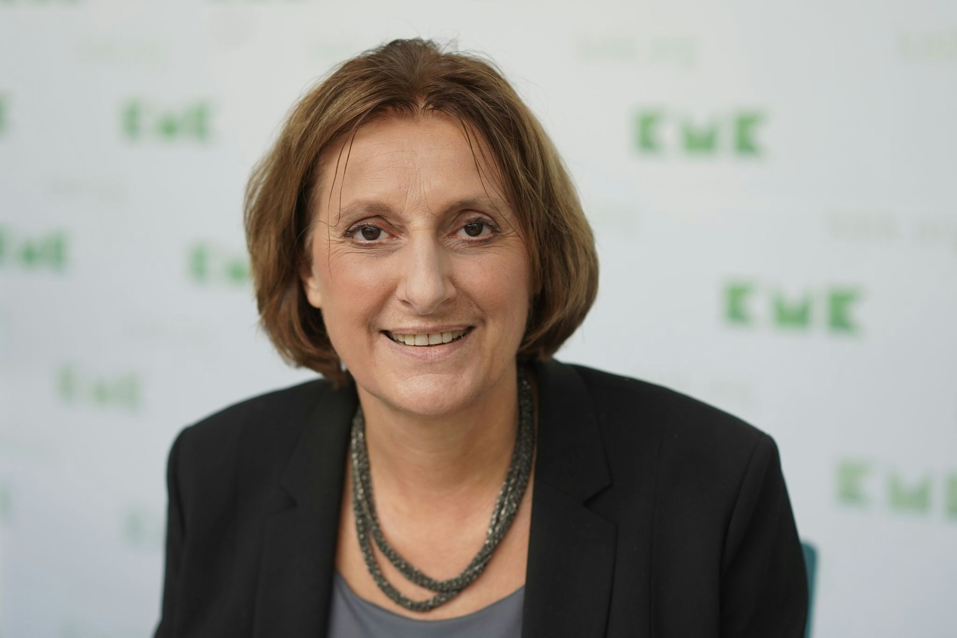 ARCHIV - Britta Ernst auf einer Pressekonferenz.  