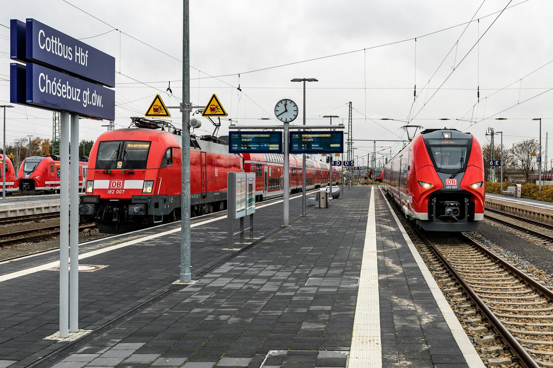 Als Alternative zum RE 56 fahren zwischen Cottbus und Potsdam auch die Linien RE 1 und RE 2.
