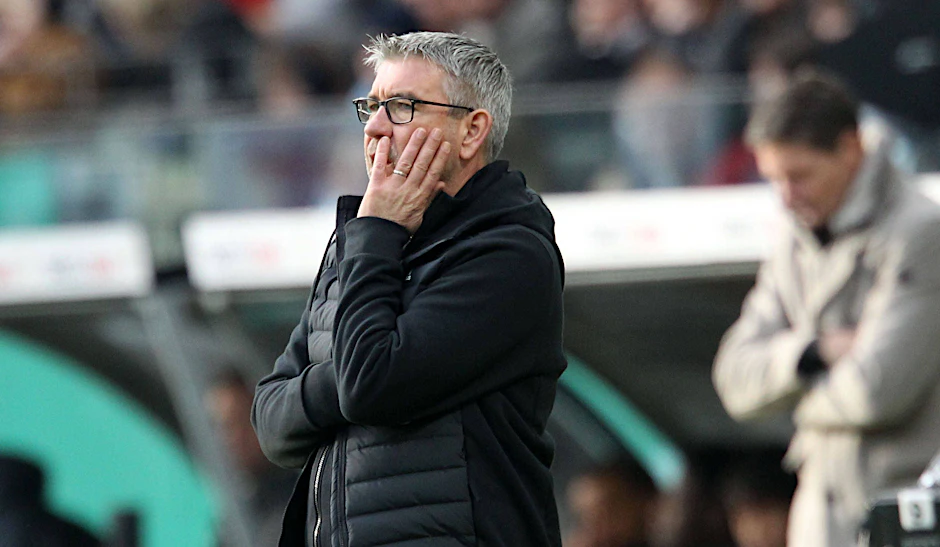 Da hilft kein Ärgern und kein böses Grollen: Urs Fischer, Trainer des 1. FC Union, kann nicht fassen, wie seine Mannschaft sich anstellt.