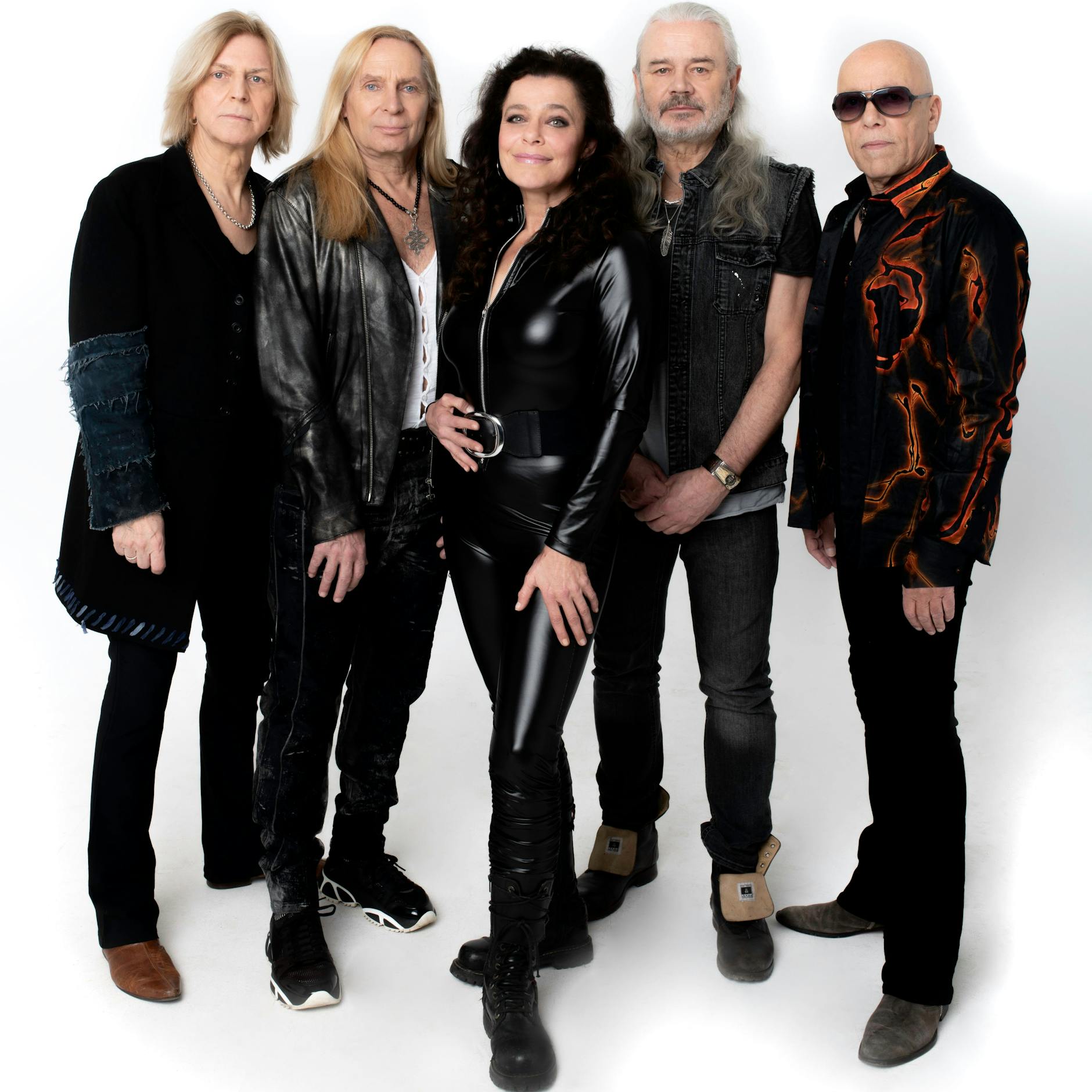 Die neue Silly-Besetzung mit dem einstigen City-Sänger Toni Krahl: Im Sommer gehen sie auf Open-Air-Tour.