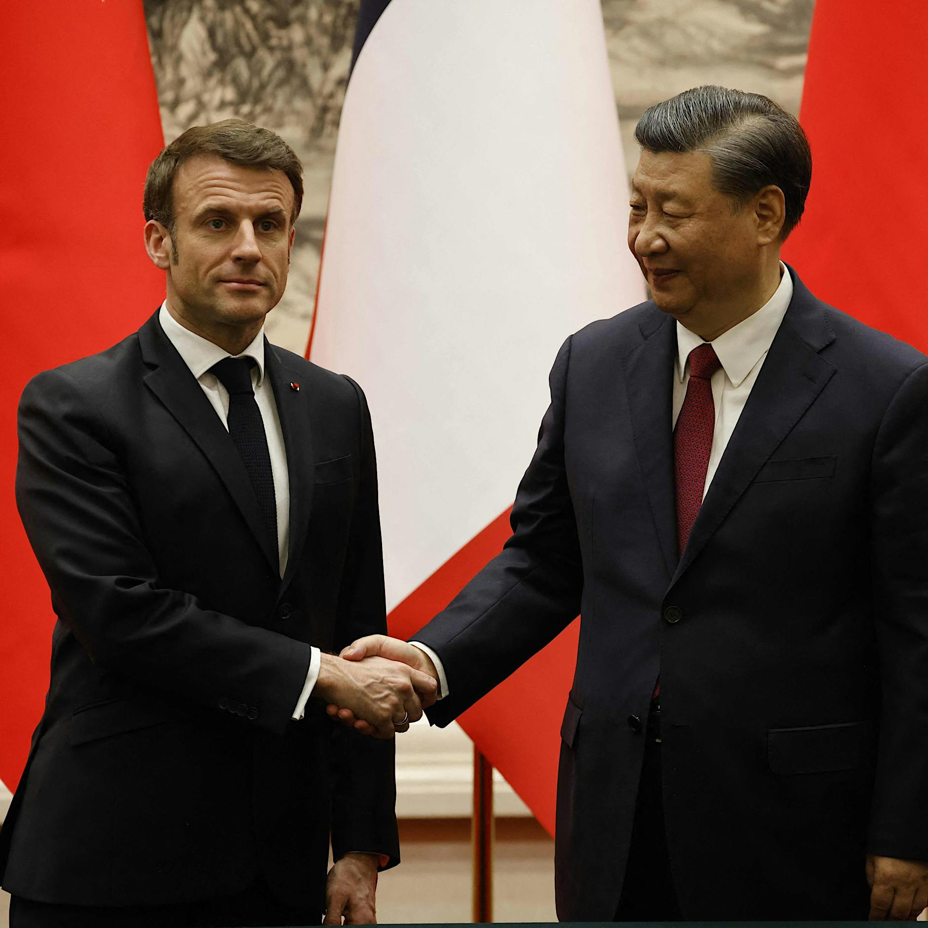 Dramatische Folgen für Europa? China will Frachter auf der Taiwanstraße stoppen – und sogar durchsuchen