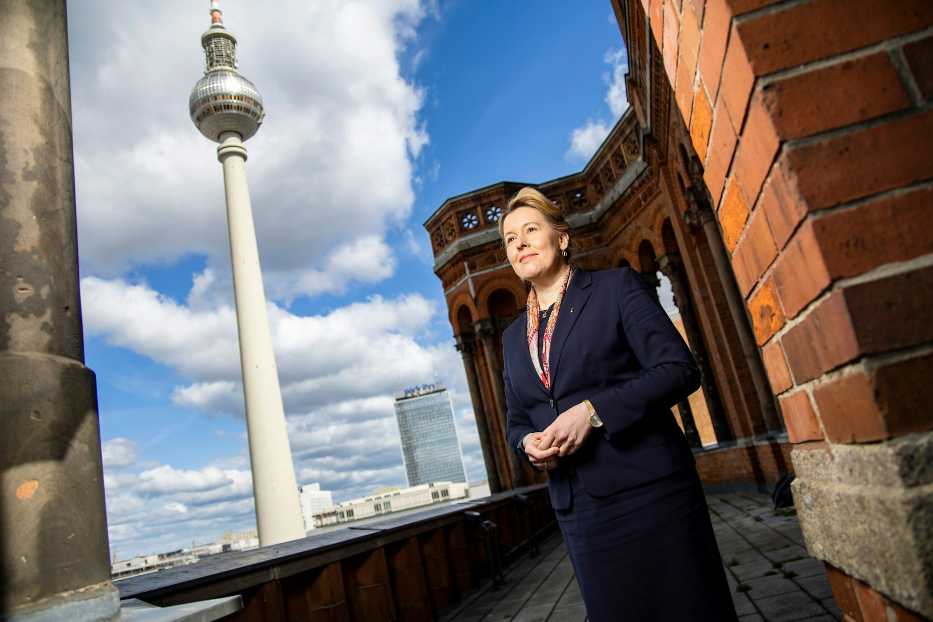Abschied vom Amt nach anderthalb Jahren: Franziska Giffey auf der Dachterrasse vom Roten Rathaus.