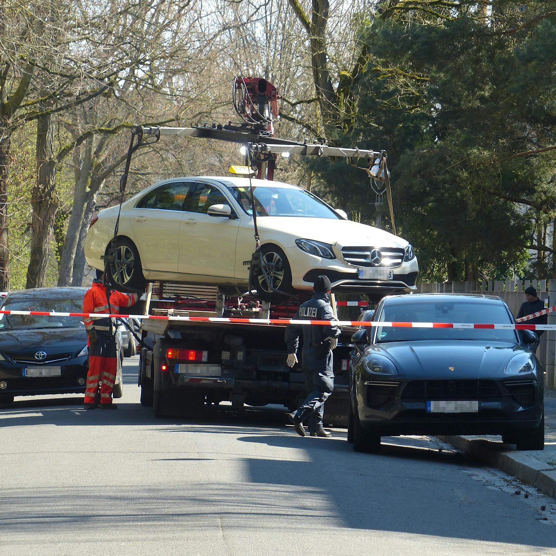 In Grunewald: Taxifahrer niedergestochen – er stirbt in Klinik