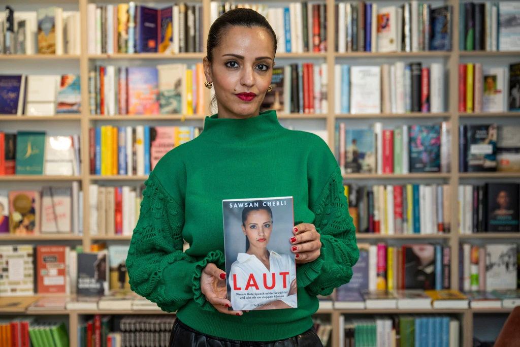 Der Fall Sawsan Chebli: „Dämliches Stück Hirn-Vakuum“ ist entmenschlichend