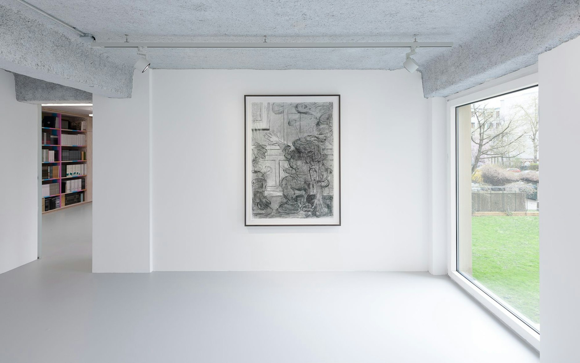 Blick in die Ausstellung auf Adrian Ghenie in der Galerie Plan B