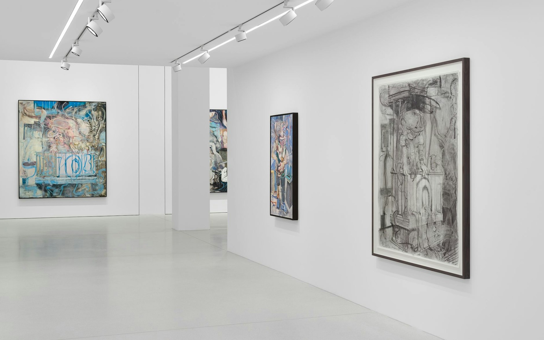 Blick in die Ausstellung auf Adrian Ghenie in der Galerie Plan B