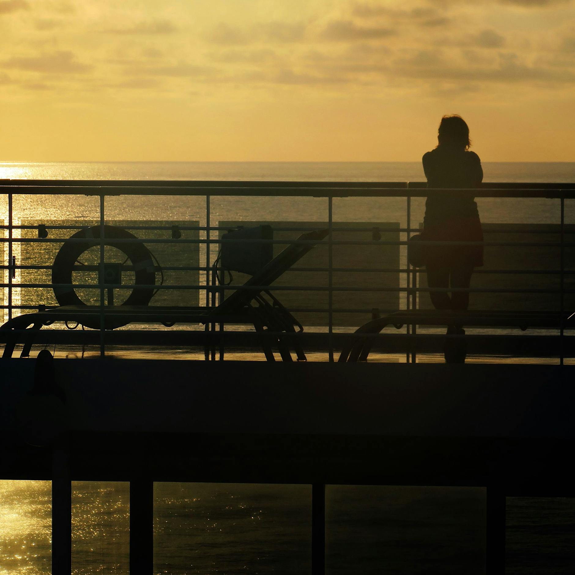 Fremdgeh-Drama geht viral: Freund auf Kreuzfahrt von Bordkamera erwischt