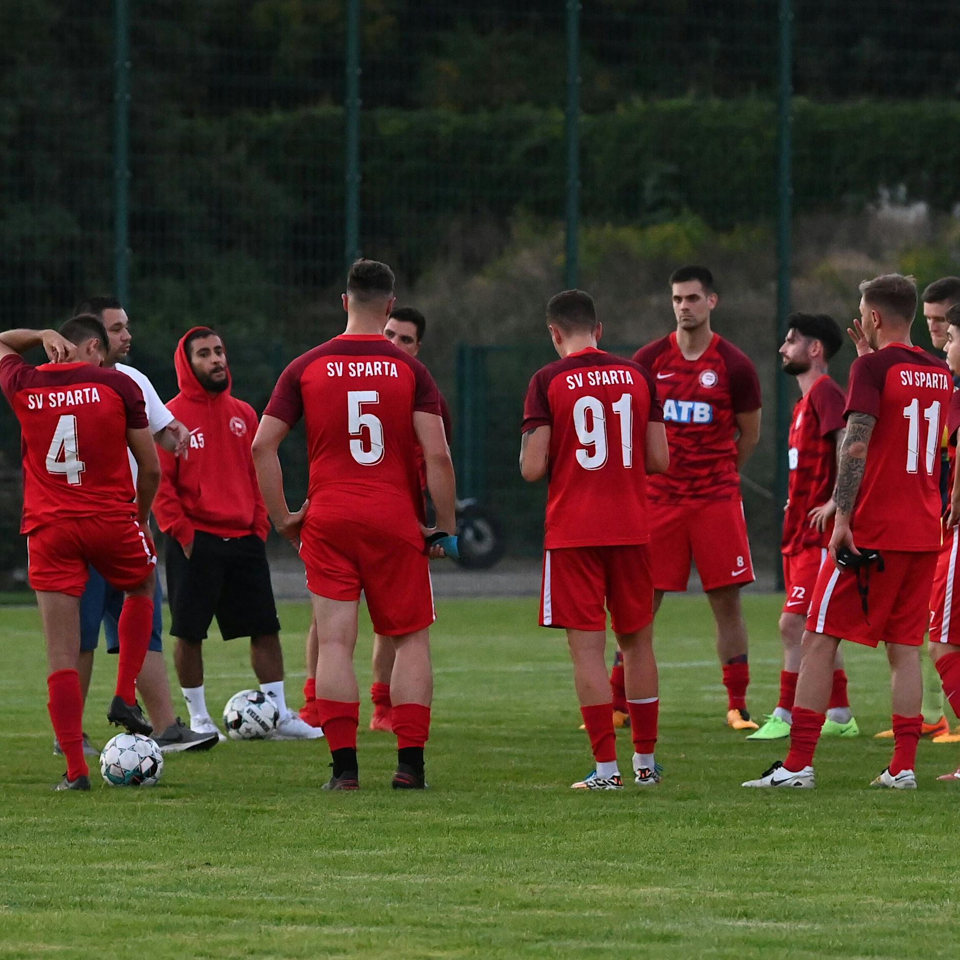 Bei Sparta Lichtenberg gegen den BFC Dynamo droht Chaos