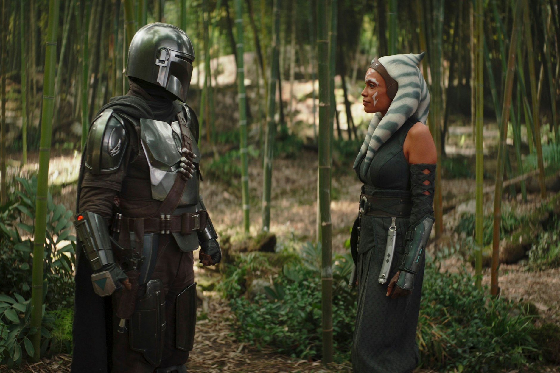 Ahsoka Tano (r.) bekommt im August ihre eigene „Star Wars“-Serie.