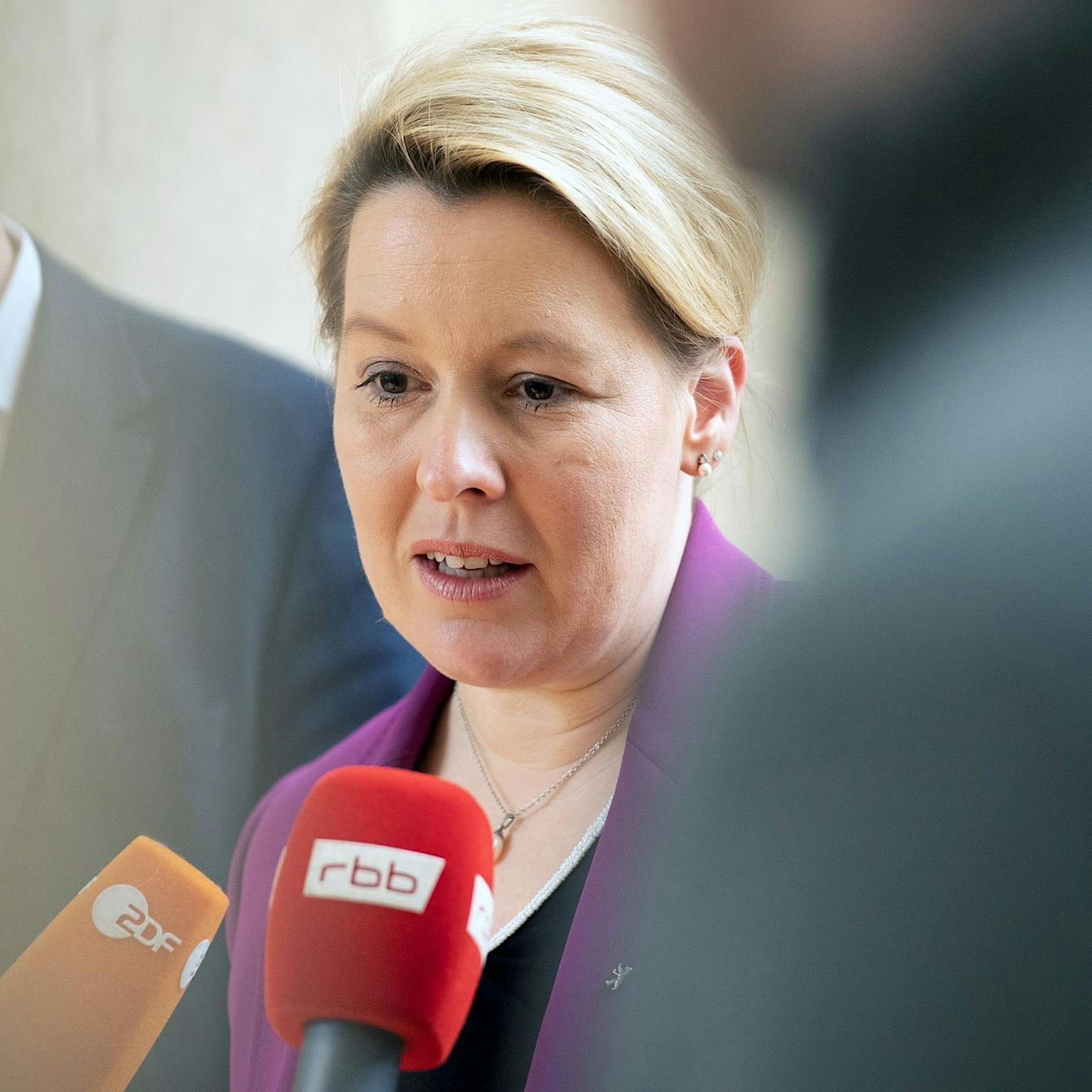 Giffey: Mehr als Frau diskriminiert denn als Ostdeutsche