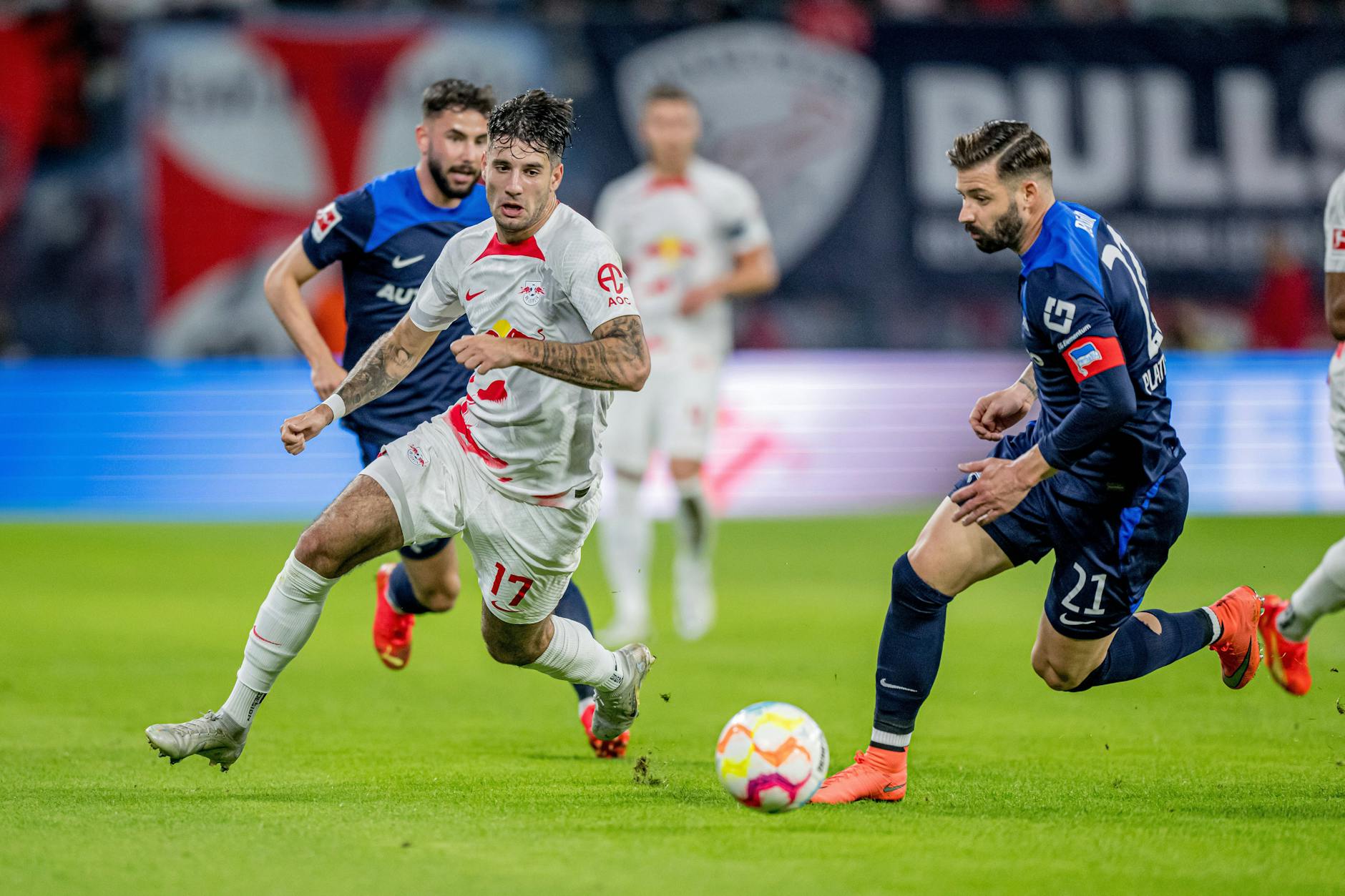 Es wird intensiv: Hertha BSC und Kapitän Marvin Plattenhardt erwartet gegen RB Leipzig ein heißes Duell.